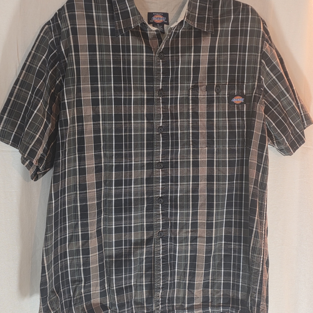Dickies Black and Brown Plaid Button Down Shirt XL